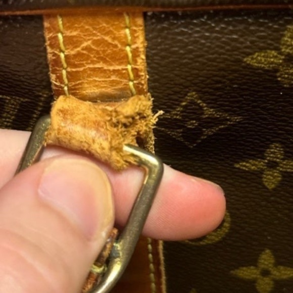 Louis Vuitton Porte Computer Bat - Picture 10 of 12